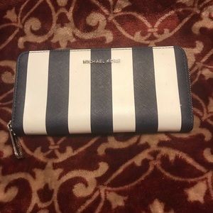 Michael Kors Leather Continental Wallet